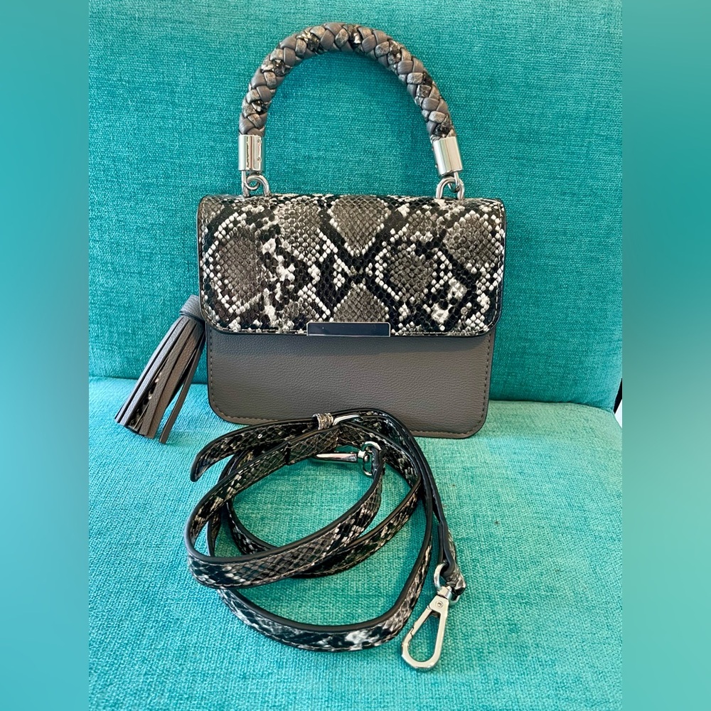 New super cute crossbody bag